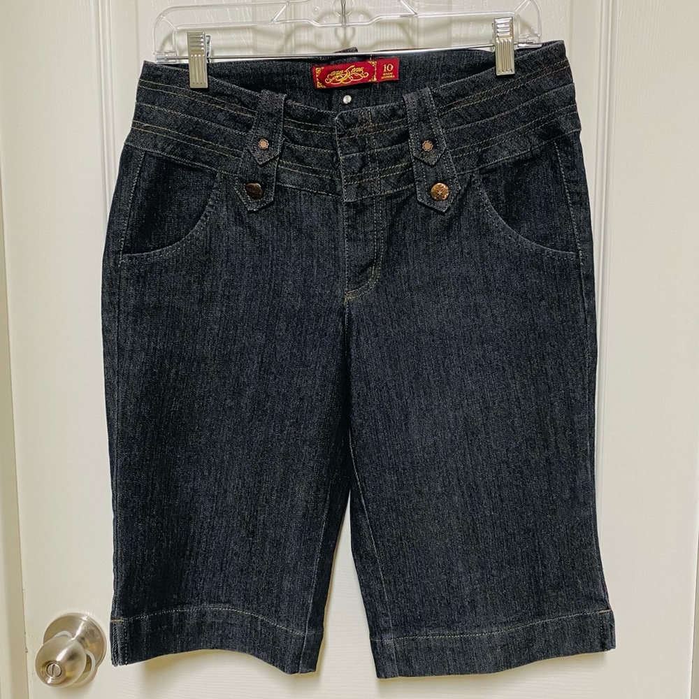 Misses Bermudas Size 10 by One 5 One
